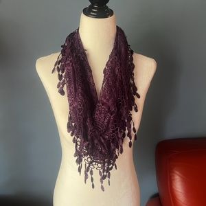 Vintage purple dainty tassel lace and crochet infinity scarf EUC (as new)